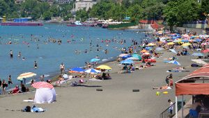 Bilim insanından kritik uyarı: Göl etrafındaki tüm plajlar kapatılmalı