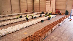 Biz Varız kampanyasında 85 bin gıda kolisi dağıtıldı