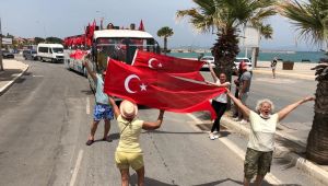 Çeşme’de 19 Mayıs coşkusu sokaklara taştı