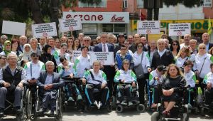 Gaziemir'de engelleri birer birer aşıyorlar!