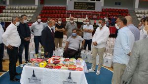 İzmir kulüpleri “Biz Varız” dedi! Beş kulüpten 1200 erzak paketi!
