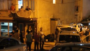 İzmir'de hareketli saatler: İntihar etmek isteyen şahıs 3 saatte ikna oldu