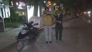 İzmirli vatandaşlar bu sefer işçi ve emekçiler için balkona çıktı