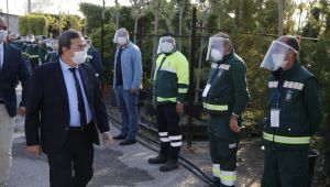 Konak Belediye Başkanı Batur 1 Mayıs’ı belediye işçileriyle birlikte kutladı