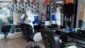 Ödemiş'te berber ve kuaför salonlarında dezenfeksiyon çalışması