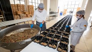 Ramazan bereketiyle geldi! Bir haftada 160 bin kişilik iftar dayanışması...