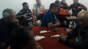 Salgın ve kısıtlamayı hiçe saydılar, bodrum katı kıraathaneye çevirdiler