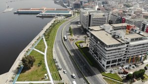 Sokağa çıkma yasağında İzmir'in sakin görüntüsü havadan böyle görüntülendi