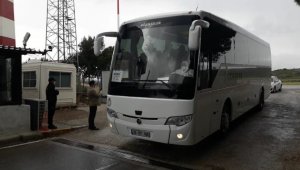 Suudi Arabistan'dan 169 Türk vatandaşı İzmir getirildi! Bir yolcunun ateşi yüksek çıktı!