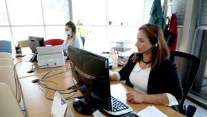 Bayraklı Belediyesi'nden 65 yaş üstüne vefa: İhtiyaçlar tek tek not alınıyor