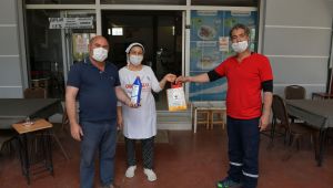 Çiğli Belediyesi'nden kahvehane ve çay ocaklarına hijyen seti