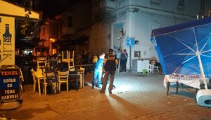 İzmir'in göbeğinde silahlı çatışma: 2 yaralı