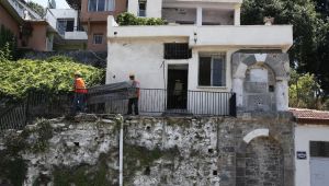 Konak Belediyesi İkiçeşmelik’te yıkımlara başladı