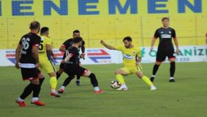  Menemenspor Play-Off yolunda iki puan bıraktı