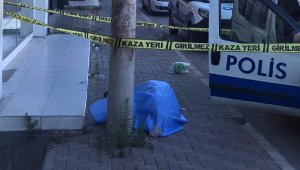 Başını kaldırıma vuran yaşlı adam hayatını kaybetti!