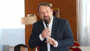 Başkan Gümrükçü’den Çiğli’ye müjde: ‘Tapu’ Alsancak’tan geri geliyor!