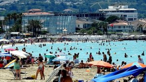 Çeşme bayram'a hazırlanıyor!