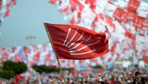 CHP: Sarayın 15 Temmuz'una karşı sokağın 15 Temmuz'unun yanındayız!