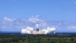 Çin'in Mars yolculuğu başladı: Uzay aracı 'Uzun Yürüyüş' roketiyle fırlatıldı