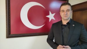 Ambulansa yol vermeyen dolmuş şoförü ambulans şoförünü darp etti!