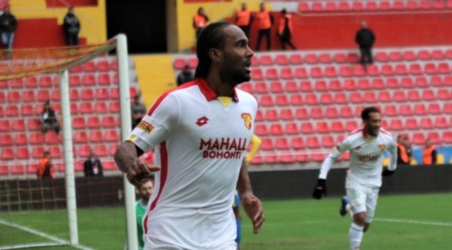 Göztepe'de Jerome ile yollar ayrıldı
