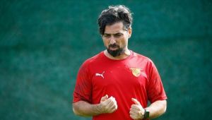 Göztepe'de Palut'tan kadroya neşter