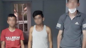 Hırsızlık yapmak için eve girmeye çalışan şahıslar suçüstü yakalandı