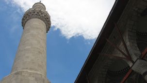 İzmir'de bir camiye daha çirkin saldırı!