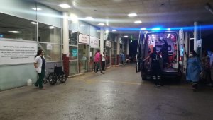 İzmir'de bıçaklı kavga: 2 ağır yaralı