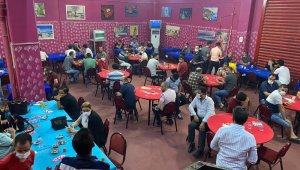 İzmir'de kumar oynayan 48 kişiye ceza!