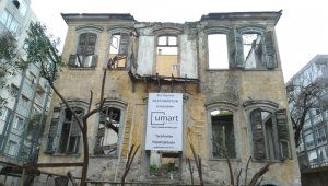 İzmir'de tarihi köşk yeniden ayağa kalkıyor