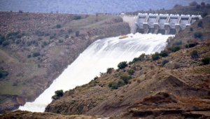 İzmir'deki iki barajda tehlike çanları