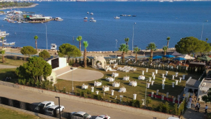 Karşıyaka sağlık emekçilerini unutmadı!