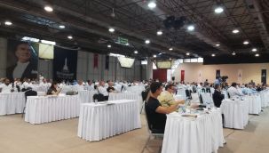 Mecliste kürsü gerginliği! Özuslu: 