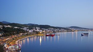 2025 yılında İzmir'in toplam nüfusunun 5 milyon 545 bine ulaşması öngörülüyor