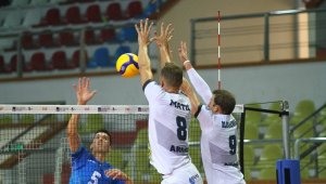 6. TSYD İzmir Voleybol Turnuvası'nda ilk maçın galibi Arkas Spor