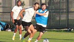 Altay'dan imza şovu