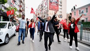 Bornova'da koronavirüs önlemli 30 Ağustos kutlaması