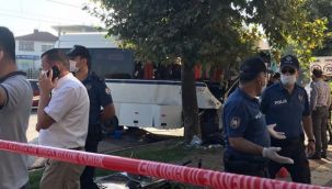 Bursa'da işçi servisi elektrik direğine çarptı: Ölü ve yaralılar var!