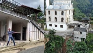 Dükkanını selde kaymasın diye camiye iple bağladı