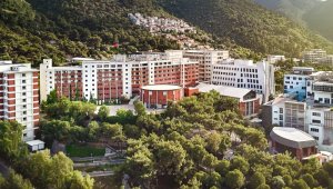 İEÜ, Türkiye'nin en çok tercih edilen vakıf üniversiteleri arasında