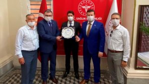 İzmir İl Sağlık Müdürü Öztop'a anlamlı ziyaret