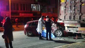 İzmir'de korkunç kaza: 1 ölü, 1 yaralı