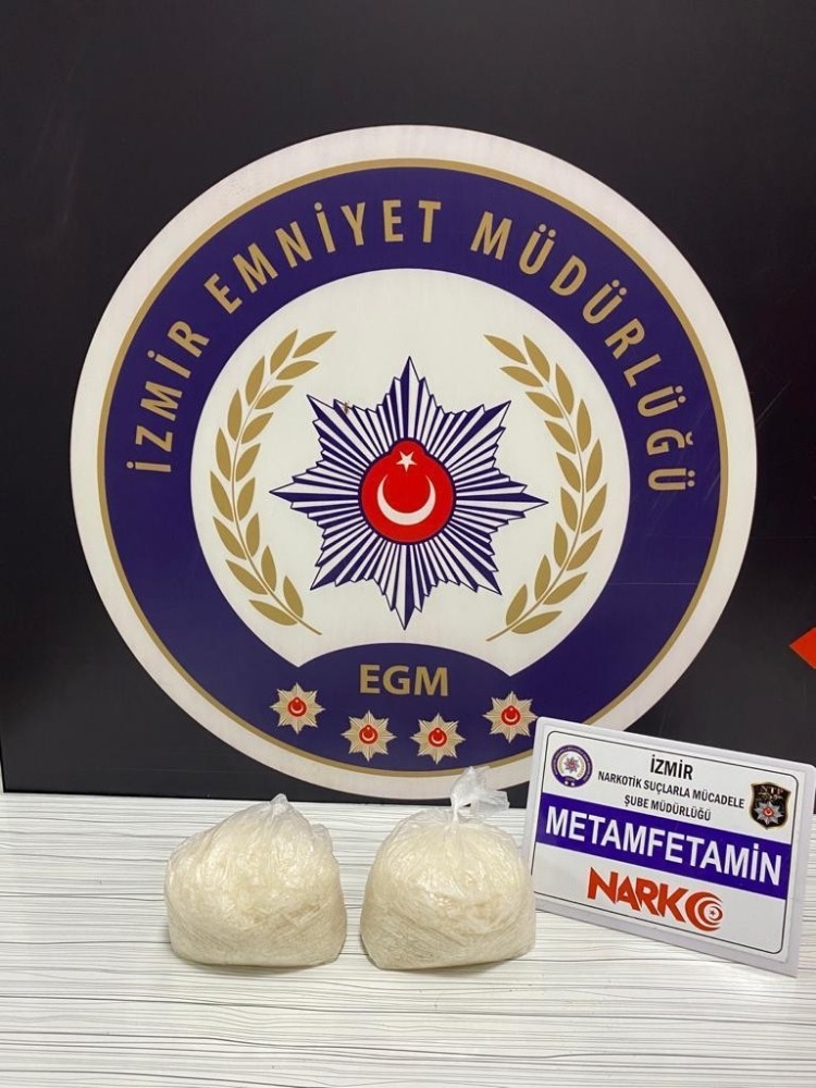 İzmir'de uyuşturucu tacirlerine geçit yok