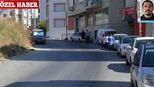 ÖZEL HABER/ Karabağlar'da kaldırımsız yollar tehlike yaratıyor!