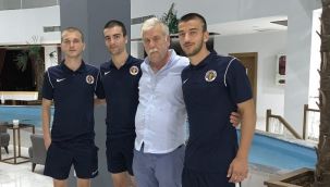 Menemenspor'da 3 altyapı oyuncusu profesyonel oldu