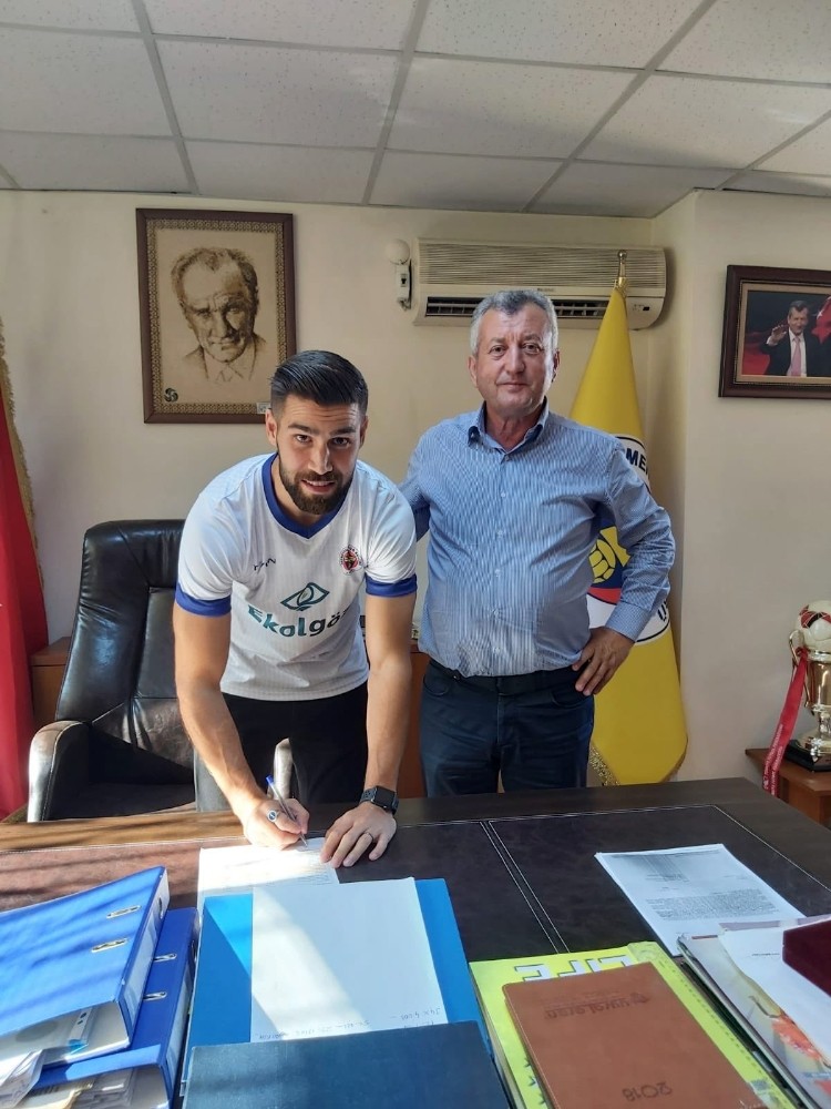Menemenspor'dan 2 imza birden