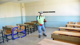 Narlıdere'de okullar dezenfekte ediliyor