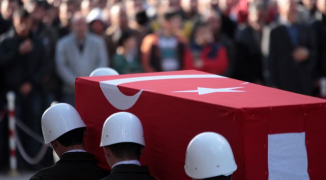 Son dakika… Hakkari’de zırhlı araç devrildi: İki şehit