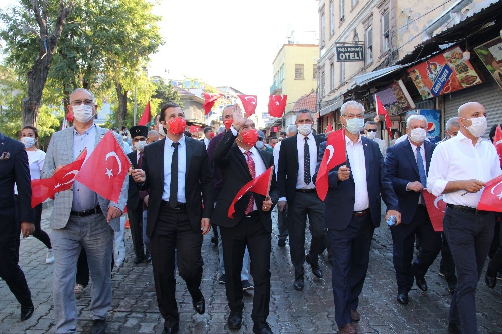 9 Eylül coşkusu "Zafer Yürüyüşü" ile başladı